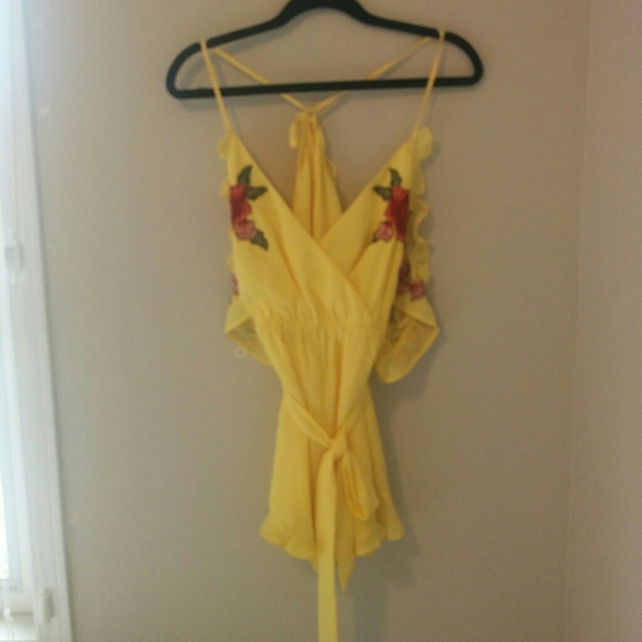 Yellow romper - banjul - Picture 2 of 3